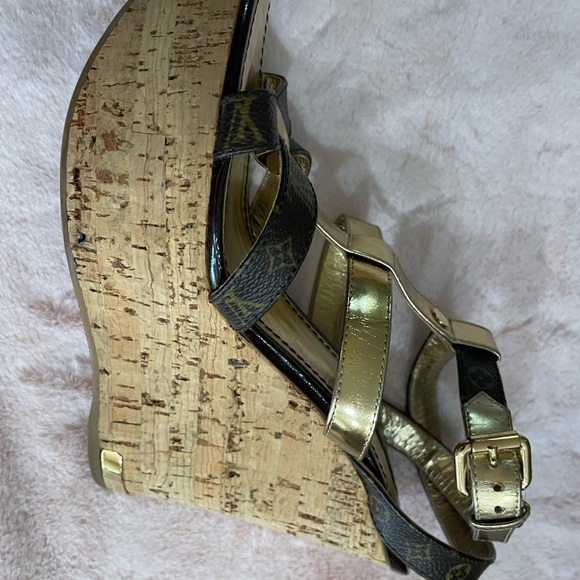 Louis Vuitton cork platform wedges, gold and brown leather heels. Size 37 - Picture 7 of 16